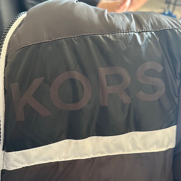 Michael Kors Black Puffer Jacket - Picture 16 of 16